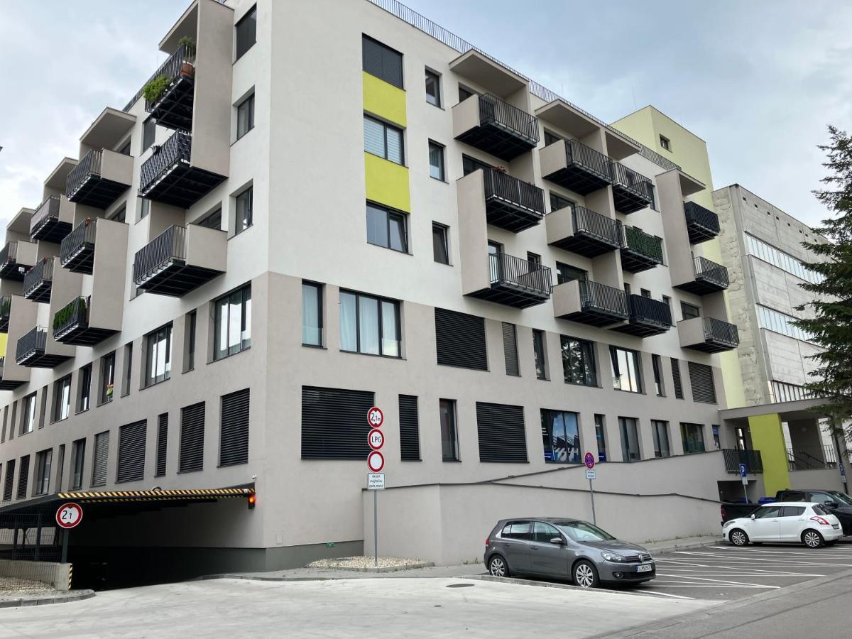 Deluxe Apartment Trenčín Eksteriør billede